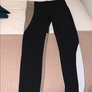 Athleta Black/white and beige women’s leggings
